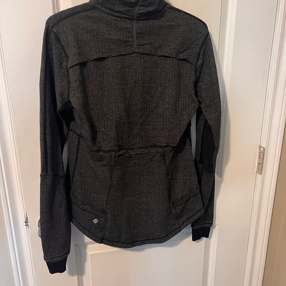 Lululemon base runner 1/2 zip - Picture 2 of 2